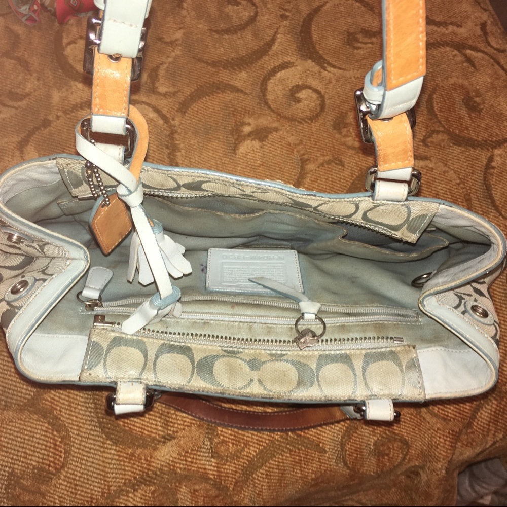 Authentic Coach - Picture 11 of 13
